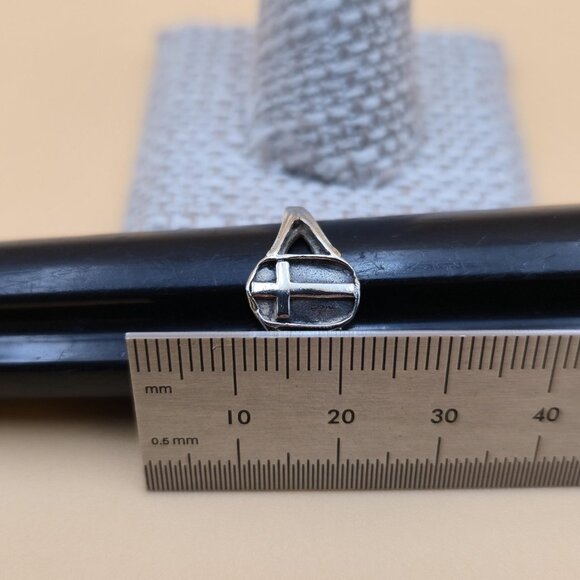 Size 8.5 Sterling Silver Rustic Style Cross Religious Band Ring A5428 - Picture 7 of 8